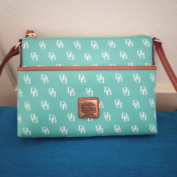 Dooney & Bourke Gretta Katie Crossbody bag - Picture 1 of 7
